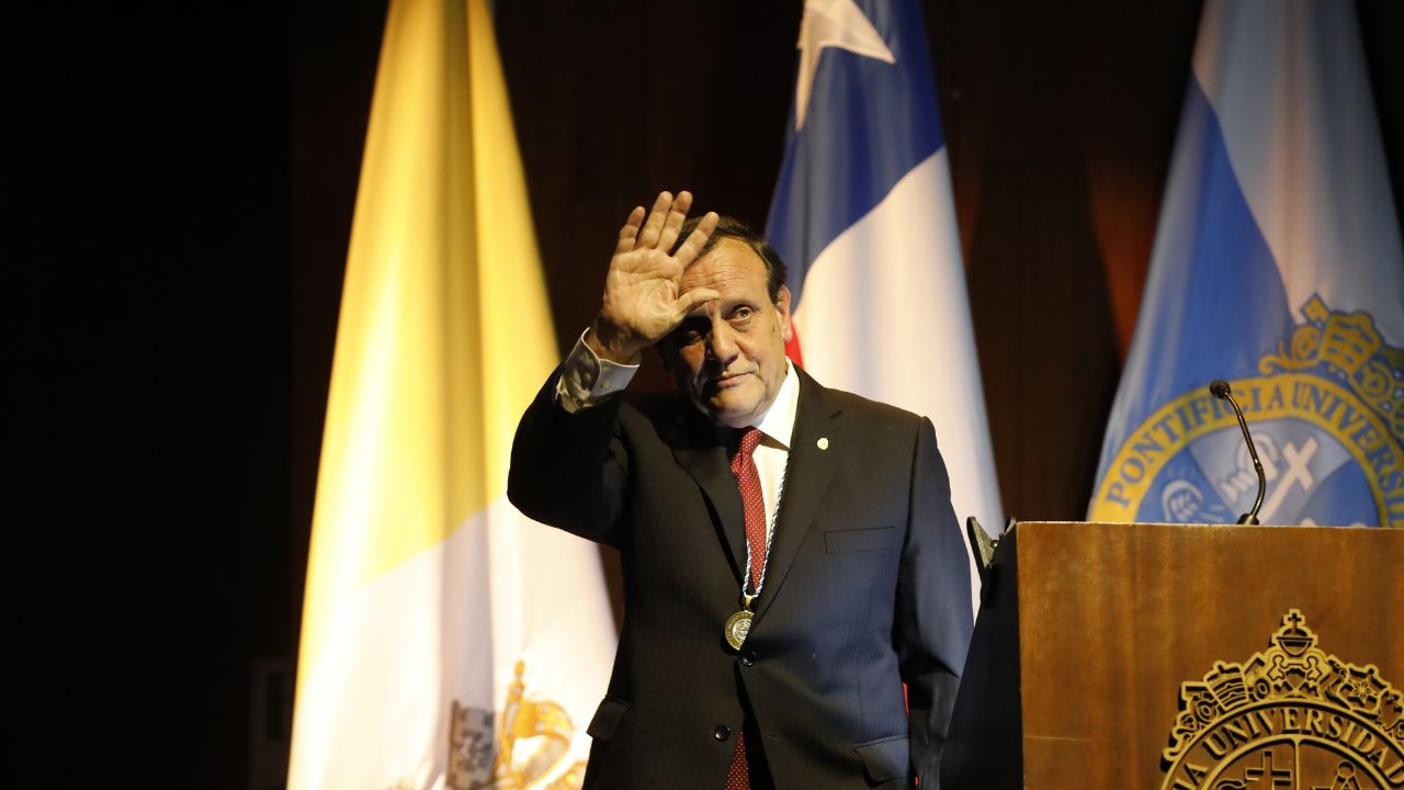 Quiénes integran el comité de búsqueda del futuro rector de la UC y los elegidos del arzobispo Chomali