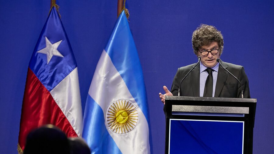Milei sorprende a La Moneda con nueva visita relámpago a Chile en que no se reunirá con Boric