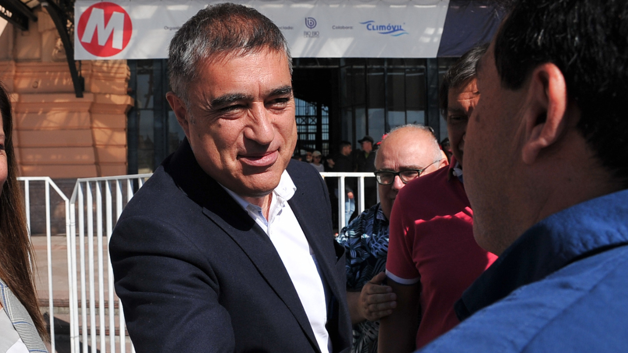 El fuerte golpe de Desbordes al oficialismo y especialmente al PC con amplia victoria en Santiago