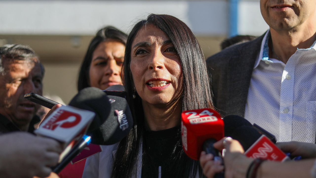 Golpe a ChileVamos en Puente Alto: Karla Rubilar pierde alcaldía tras 24 años de hegemonía de la derecha