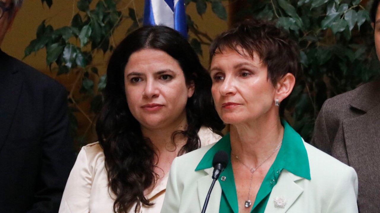 Caso Monsalve: El nuevo argumento del gobierno para defender a Tohá y Orellana