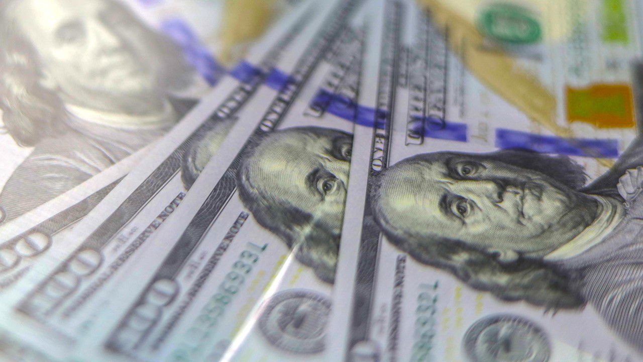 IPSA cierra la semana con un alza de 1,09% y el dólar se estabiliza tras datos de inflación en Chile