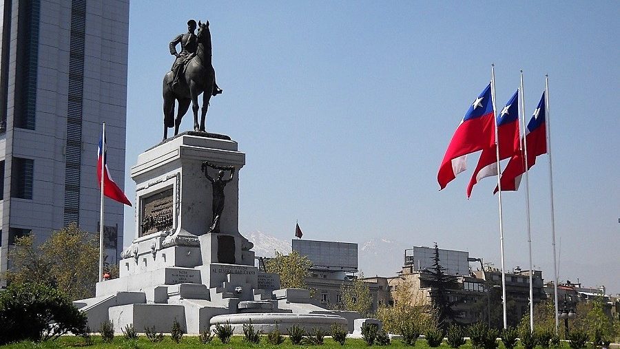 Panel Ciudadano-UDD: Mayoría respalda que estatua de Baquedano vuelva a su ubicación original (lea la encuesta)