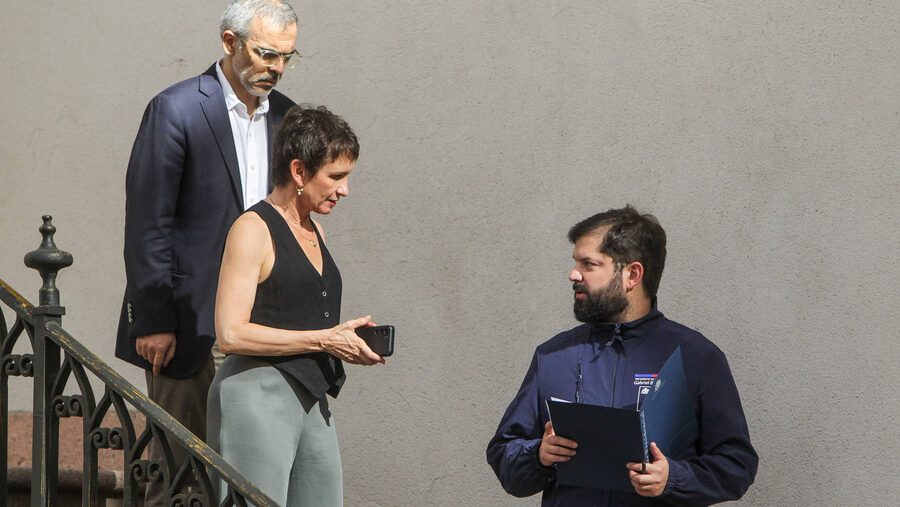 Por qué una candidatura de Carolina Tohá ayuda a la derecha tanto como a Boric. Por Kenneth Bunker