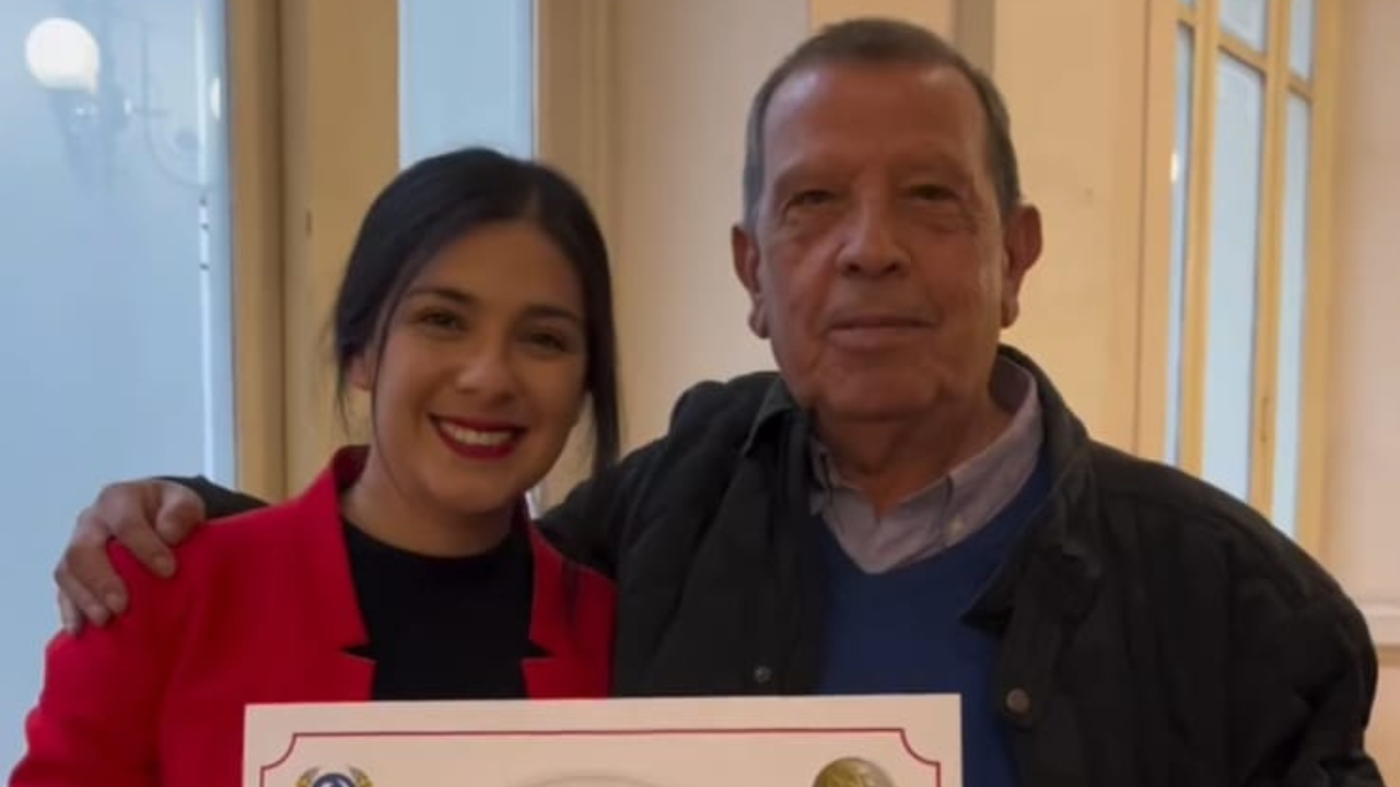 Las redes de “Juanito González”, el operador PC de la trama china que enreda a Karol Cariola
