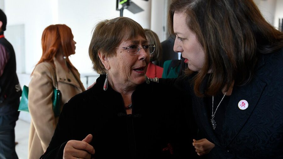 El giro de la presidenta del PS ante candidatura de Tohá y la inminente bajada de Bachelet