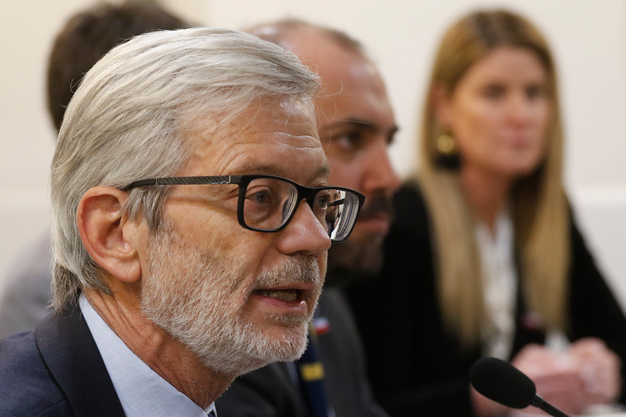 Juan Andrés Fontaine: “La economía mundial podría dirigirse hacia una recesión”