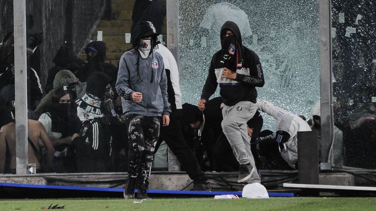 La pugna entre el gobierno y Colo Colo por la responsabilidad en la tragedia del Monumental