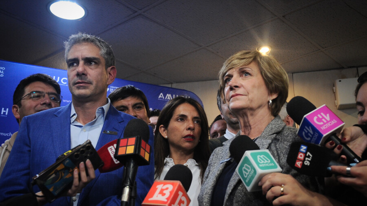 Panel Ciudadano-UDD: Matthei lidera en todos los escenarios y Kast supera a Kaiser en segundo lugar (Lea aquí la encuesta)