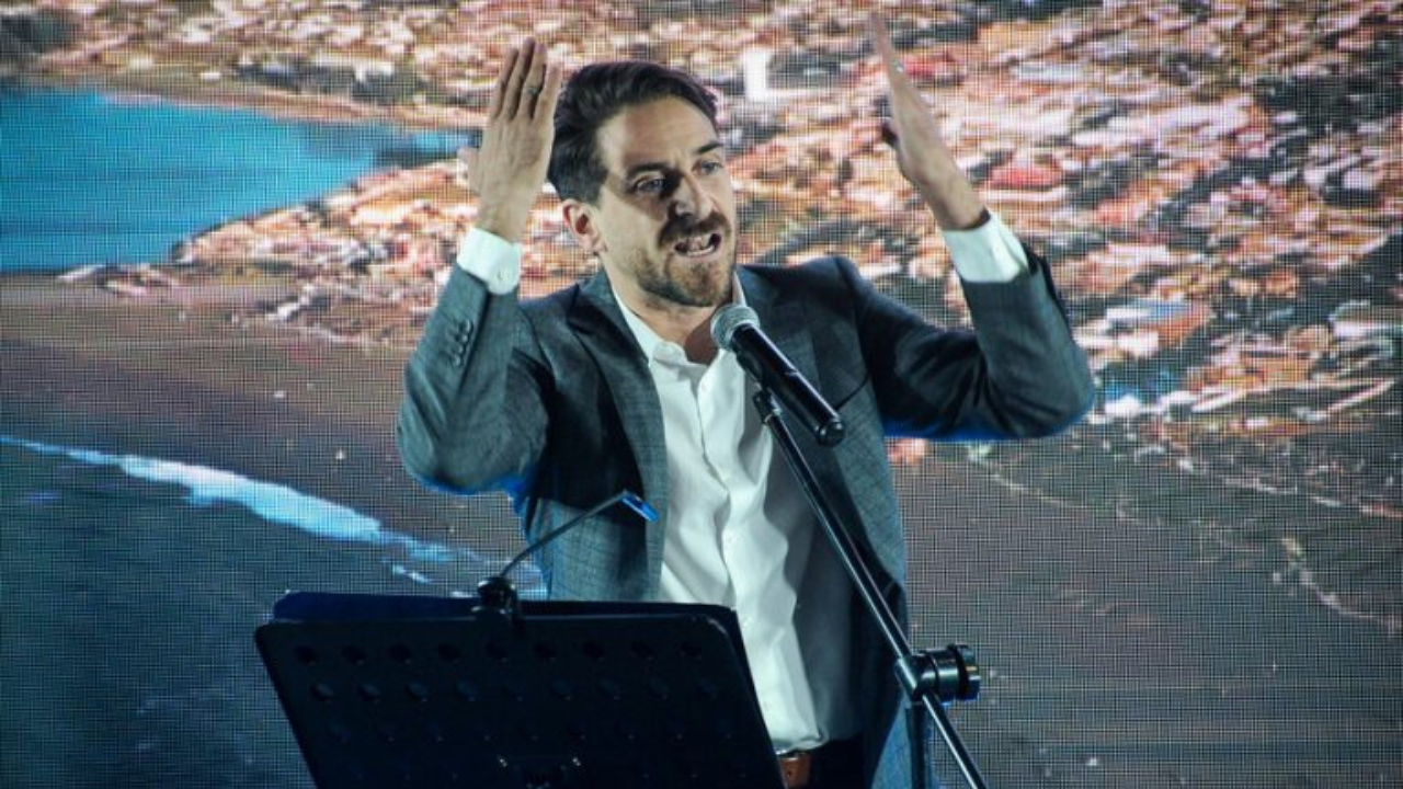 Gonzalo Winter: la historia del aliado de Boric que el FA proclamó como candidato presidencial