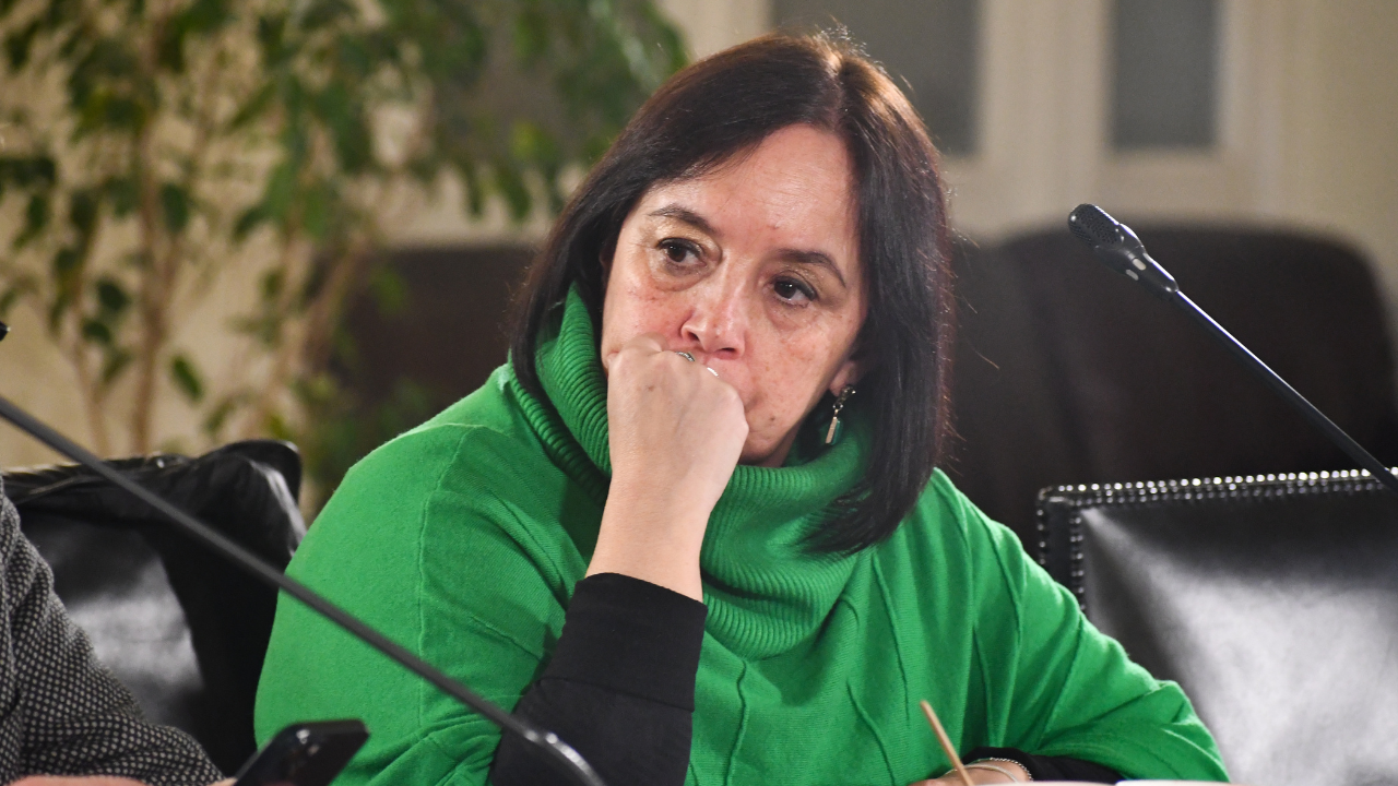 Qué se sabe del informe de la Comisión para la Paz y el Entendimiento que hizo renunciar a senadora Aravena al Partido Republicano