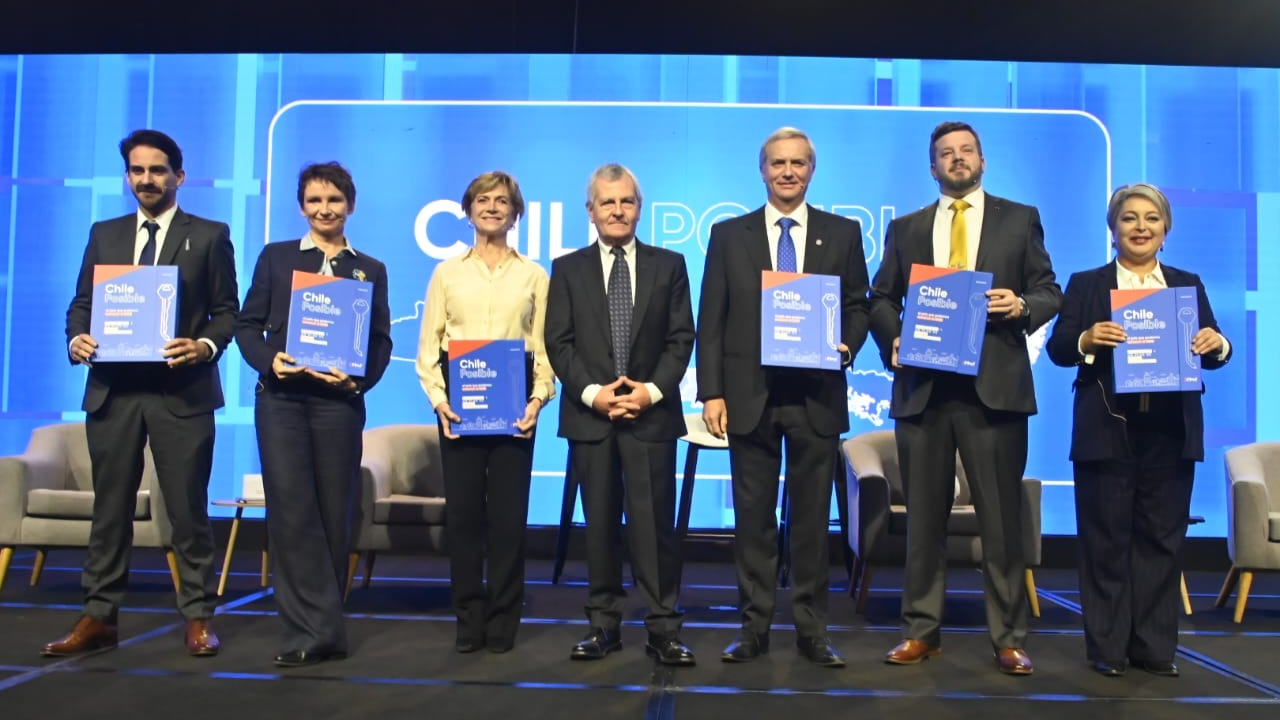 La trastienda, las propuestas y los misiles del primer debate de presidenciables