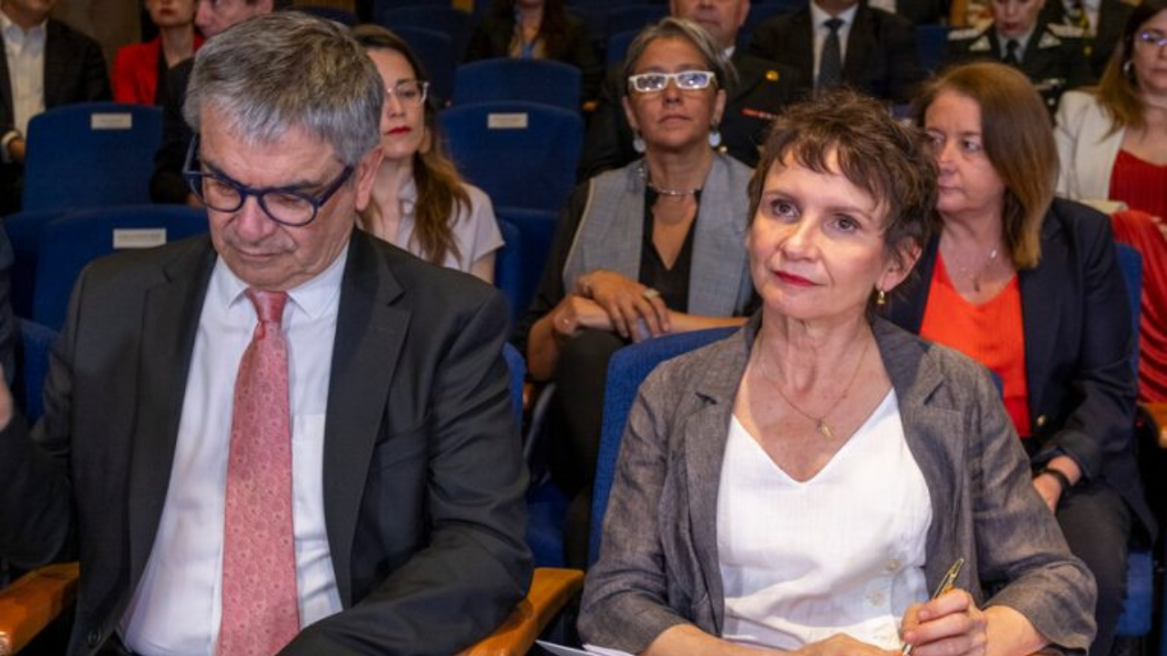 Carolina Tohá dice que “desde hace un tiempo” es pareja con el ministro Mario Marcel