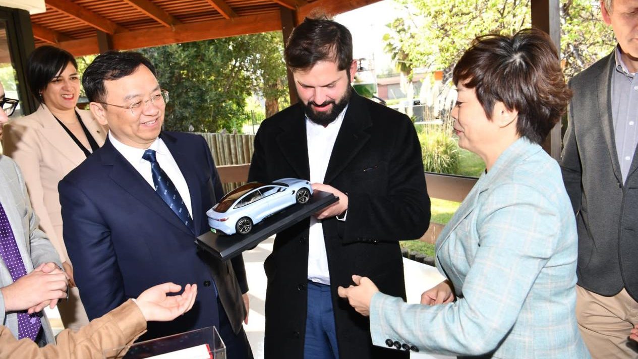 Stella Li: la poderosa ejecutiva de la empresa china BYD que selló el portazo al gobierno con proyecto de litio