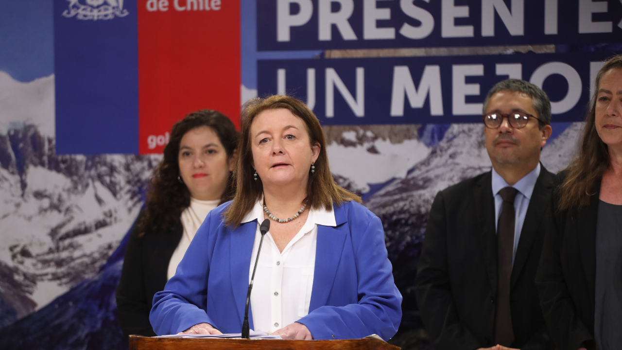 Quién es Heidi Berner, la economista que podría convertirse en sucesora de Marcel (si renuncia por Tohá)