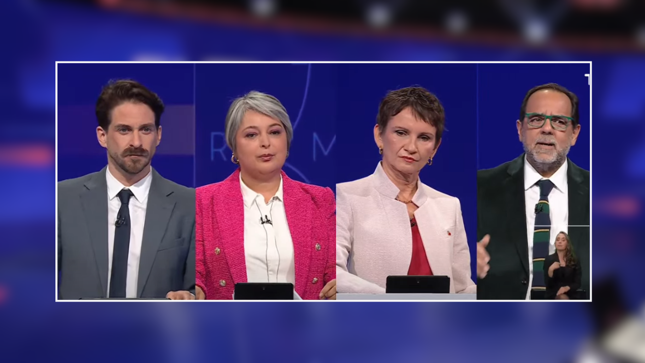 Debate: Tohá interpela a Jara por polémicas del PC y ex ministra del Trabajo hace gestos al FA