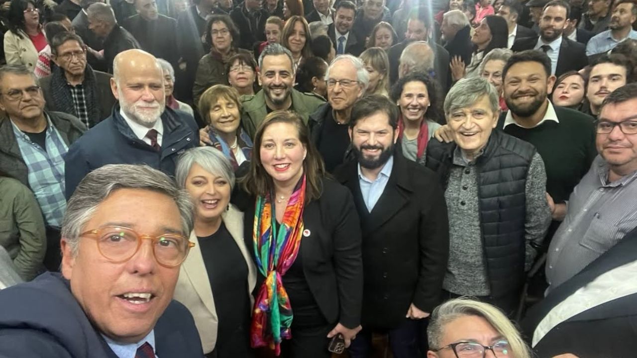 Boric en modo campaña: El acto en que el Presidente y Jara buscaron amarrar el apoyo del Socialismo Democrático