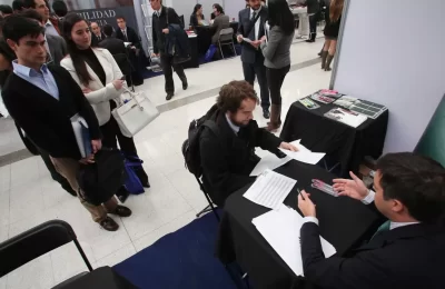 Mercado laboral enciende alertas: Sofofa advierte destrucción de empleo formal y avance de la informalidad