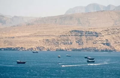 Irán cierra el Estrecho de Ormuz por ataques en Líbano y tambalea acuerdo de paz: cómo es esa vía marítima y por qué es clave para el mundo