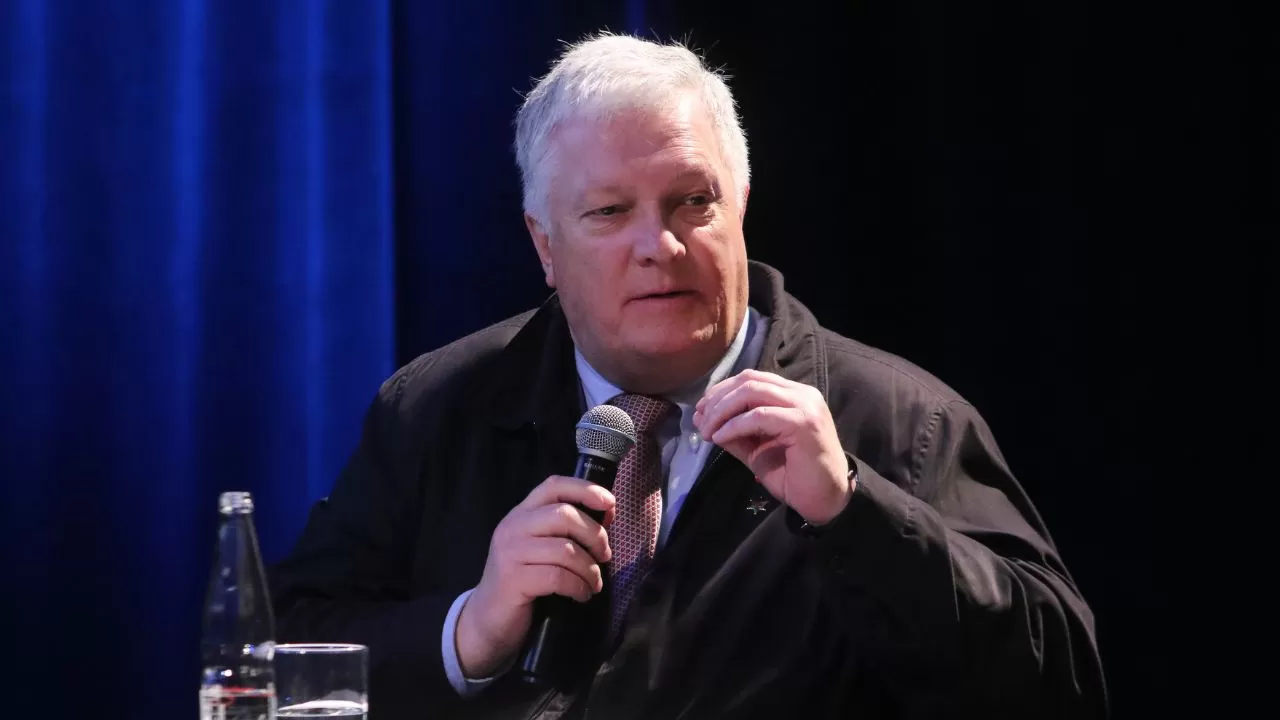 Allanamiento a senador Kusanovic por denuncia de cobros ilegales