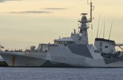 Clarín: Argentina protestó ante Chile por presencia de buque británico en Punta Arenas