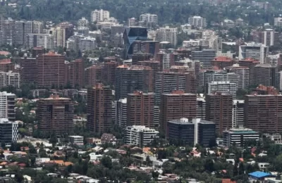 El fenómeno multifamily: supera los 50 mil departamentos en arriendo en Santiago