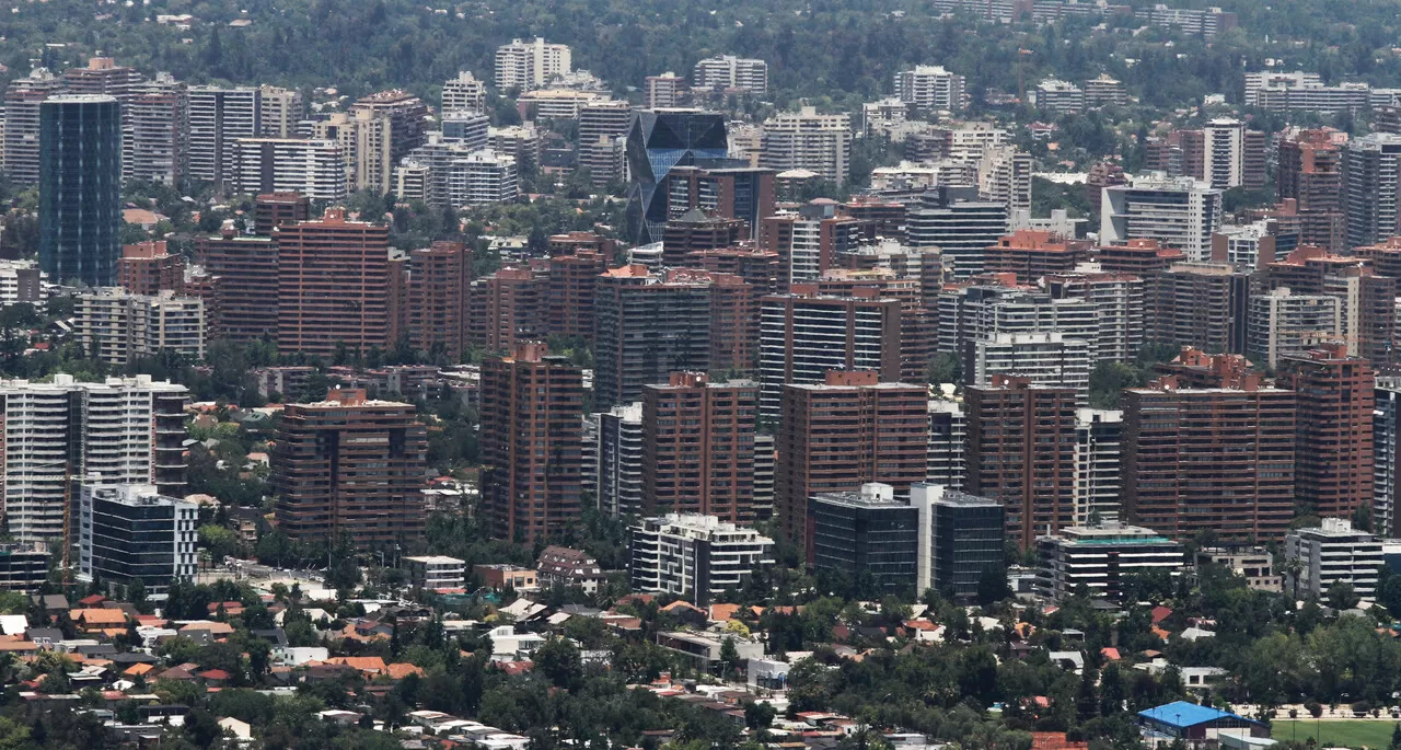 Edificios de arriendo exclusivo superan las 50 mil unidades en la capital